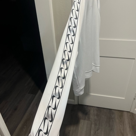 Nike Swoosh NSW Pullover Sweatshirt Crew Silver Logo Tape Silver L Rare - Picture 5 of 6